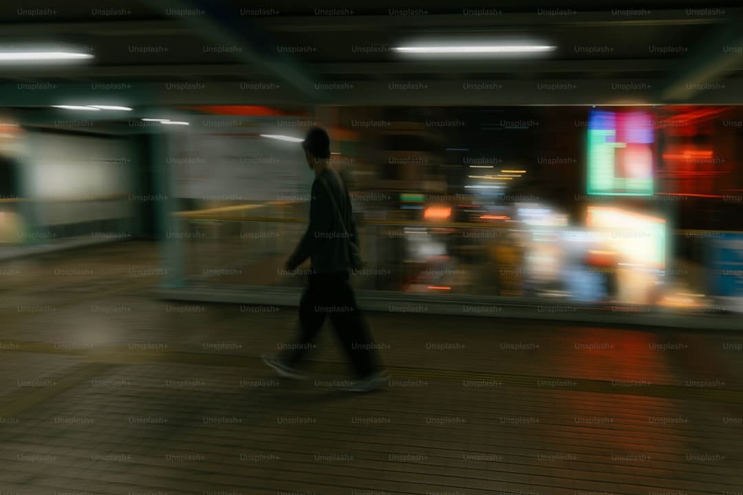 牛津偶遇郭涛一家四口 美好出游引发热议